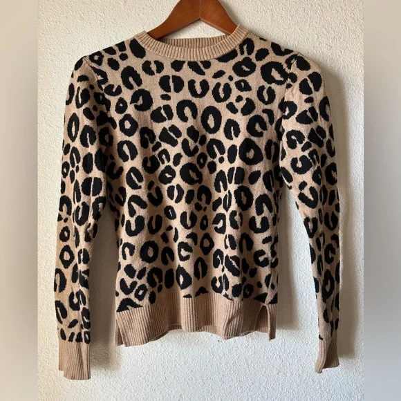 Cheetah Sweater - Picture 3 of 5